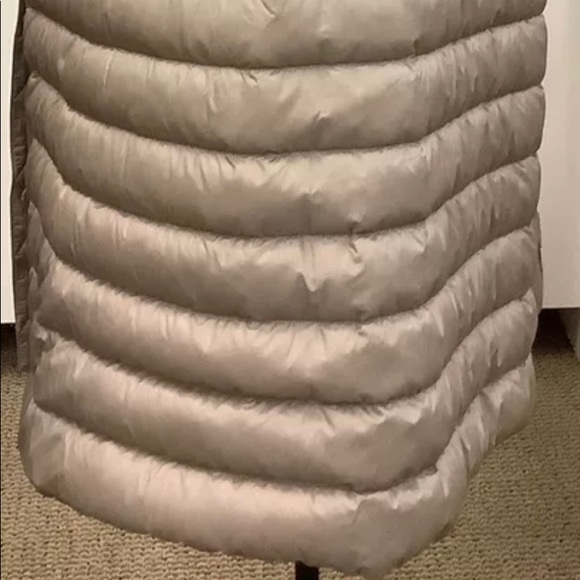 MAXMARA, “The Cube Collection,” Goose Down Vest, Tawny, Sz 10, NWT’s - Picture 8 of 15